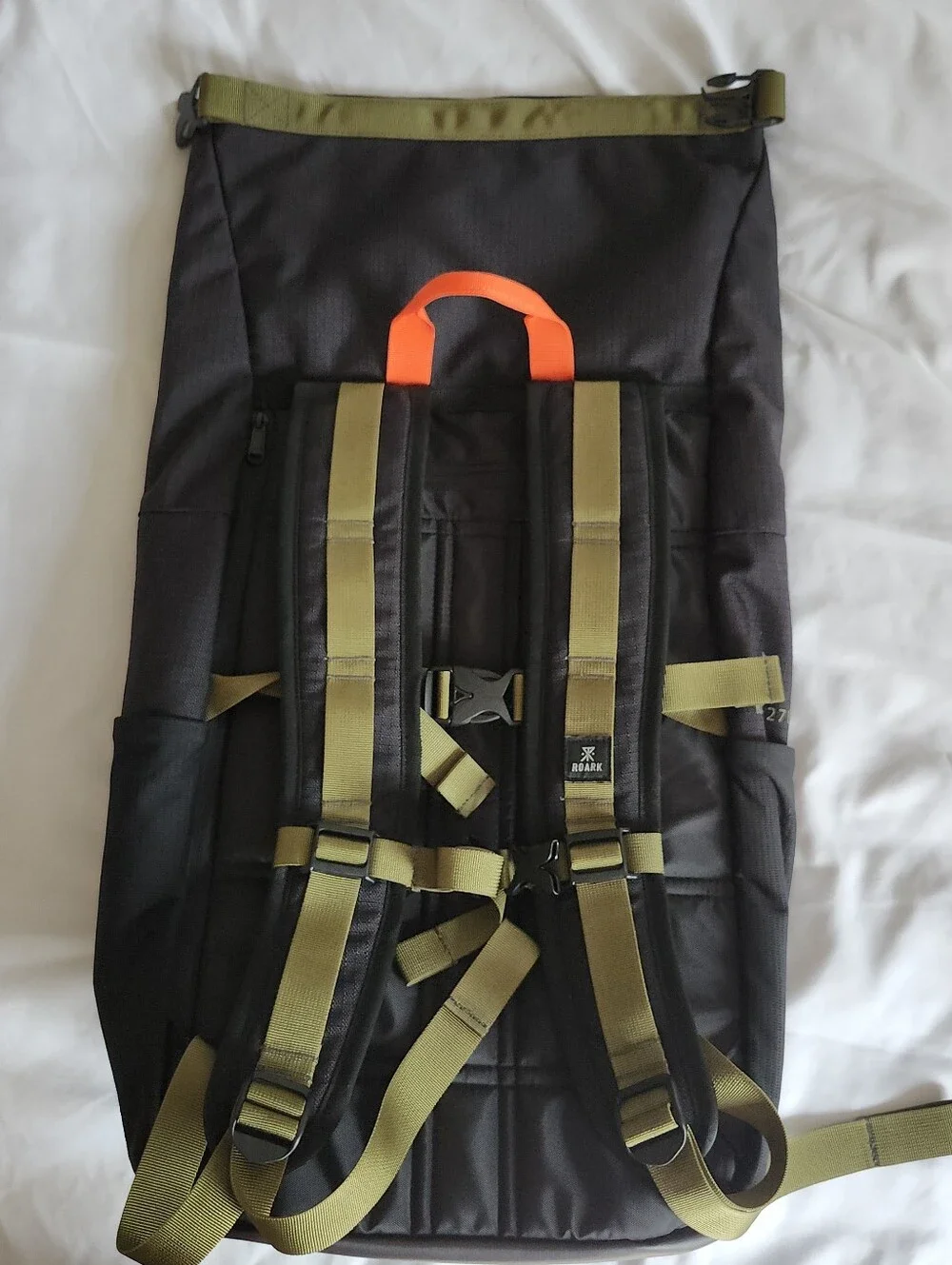 ROARK 27L 2.0 Passenger RA249 Travel Backpack Laptop pkt Black/Olive NWOT